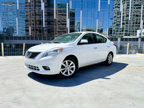 Nissan Versa 2015