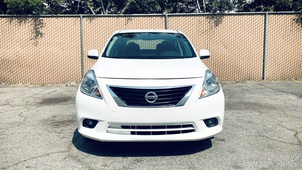 Car carousel image