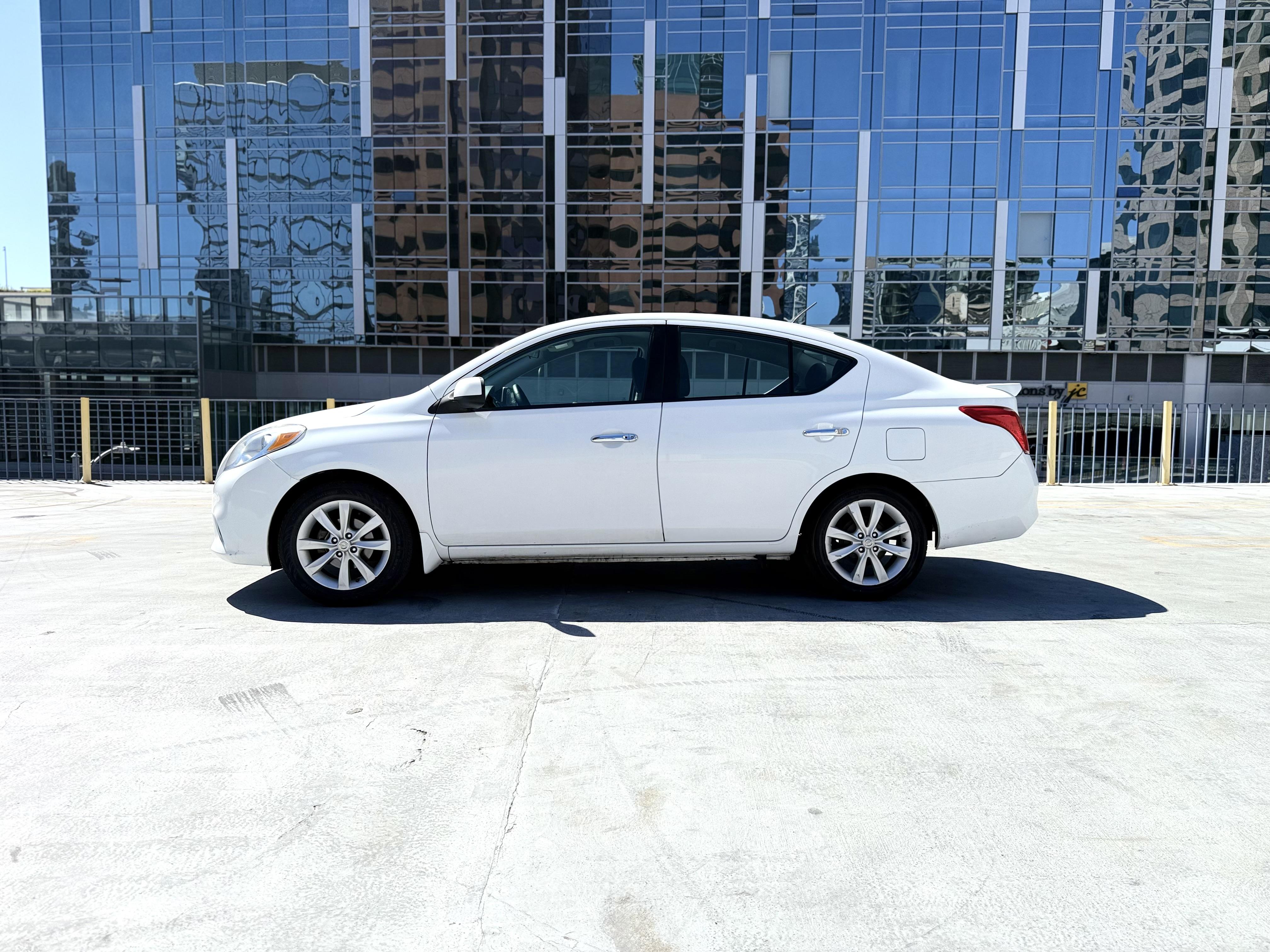 Car carousel image