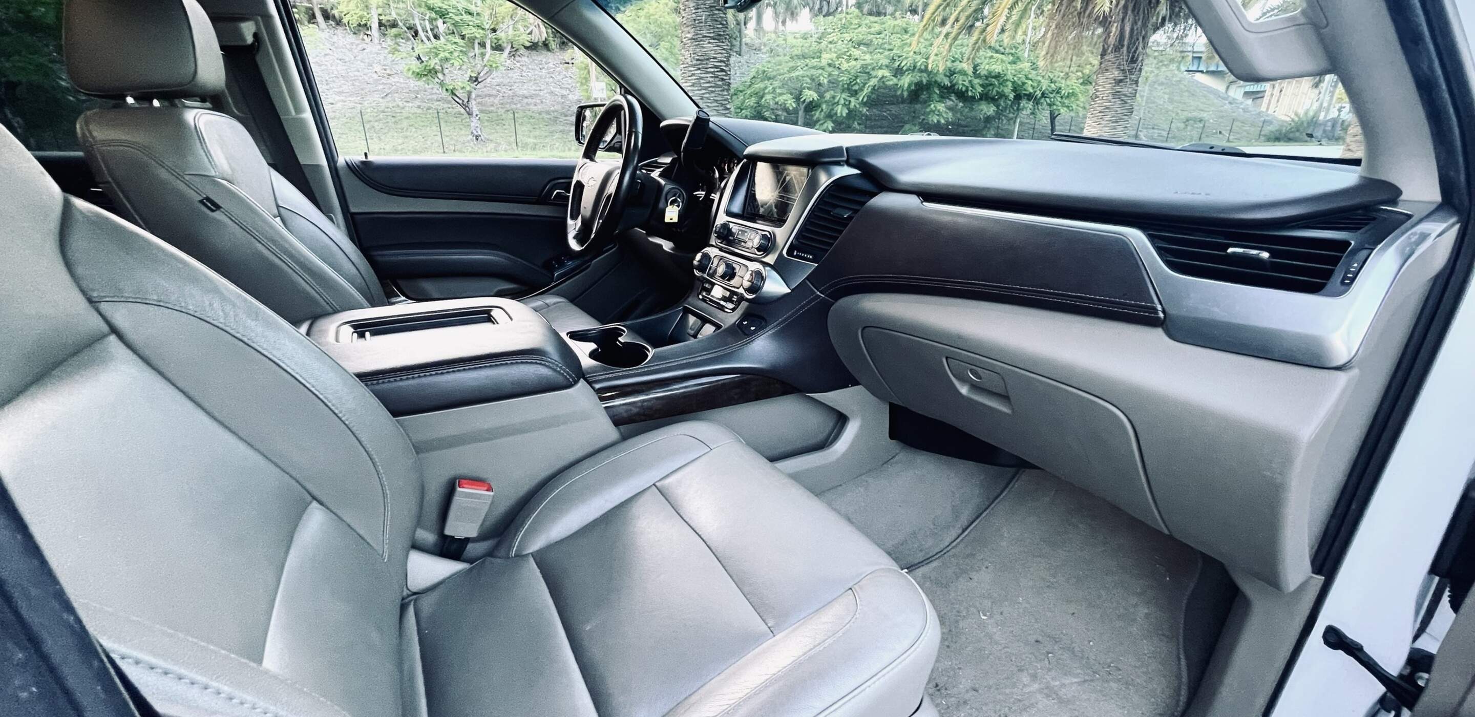 Car carousel image