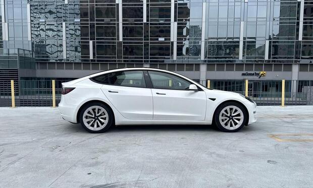 Tesla Model 3 2021