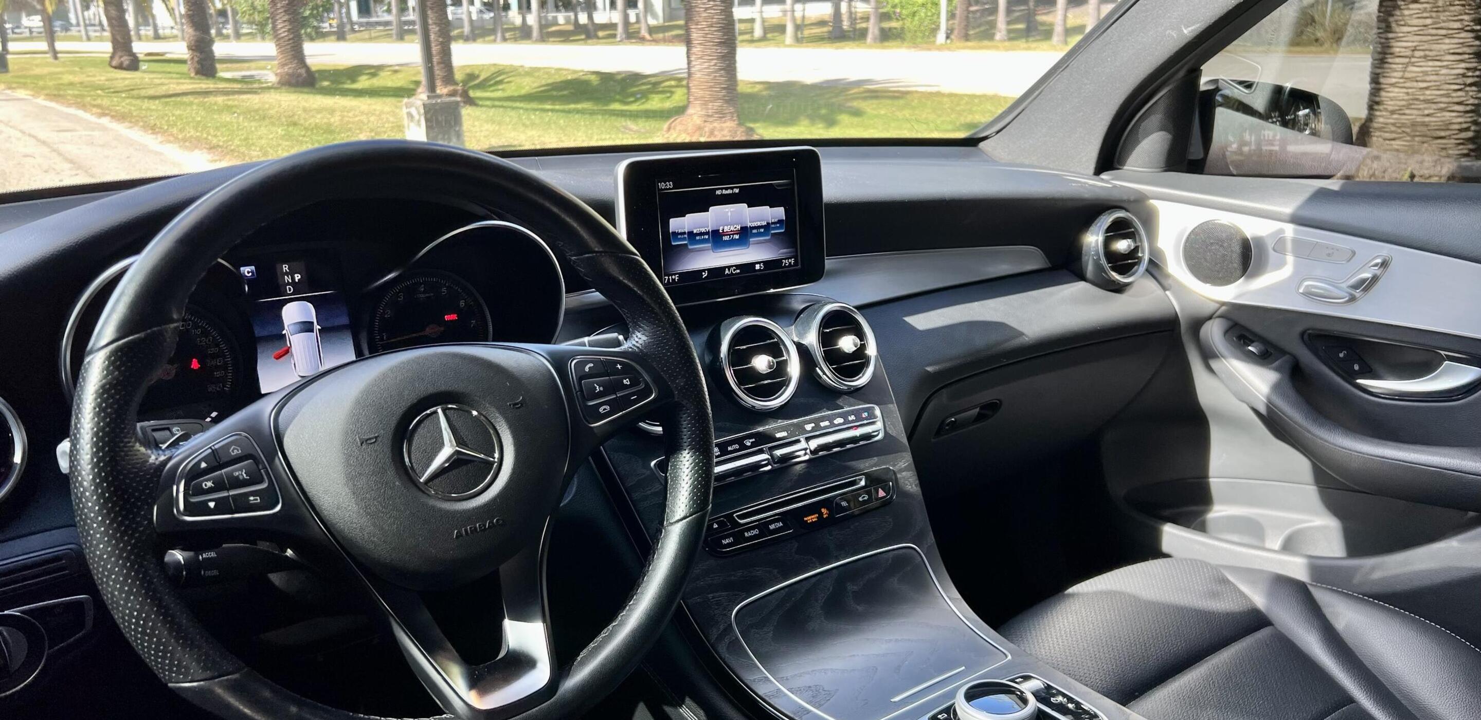 Car carousel image