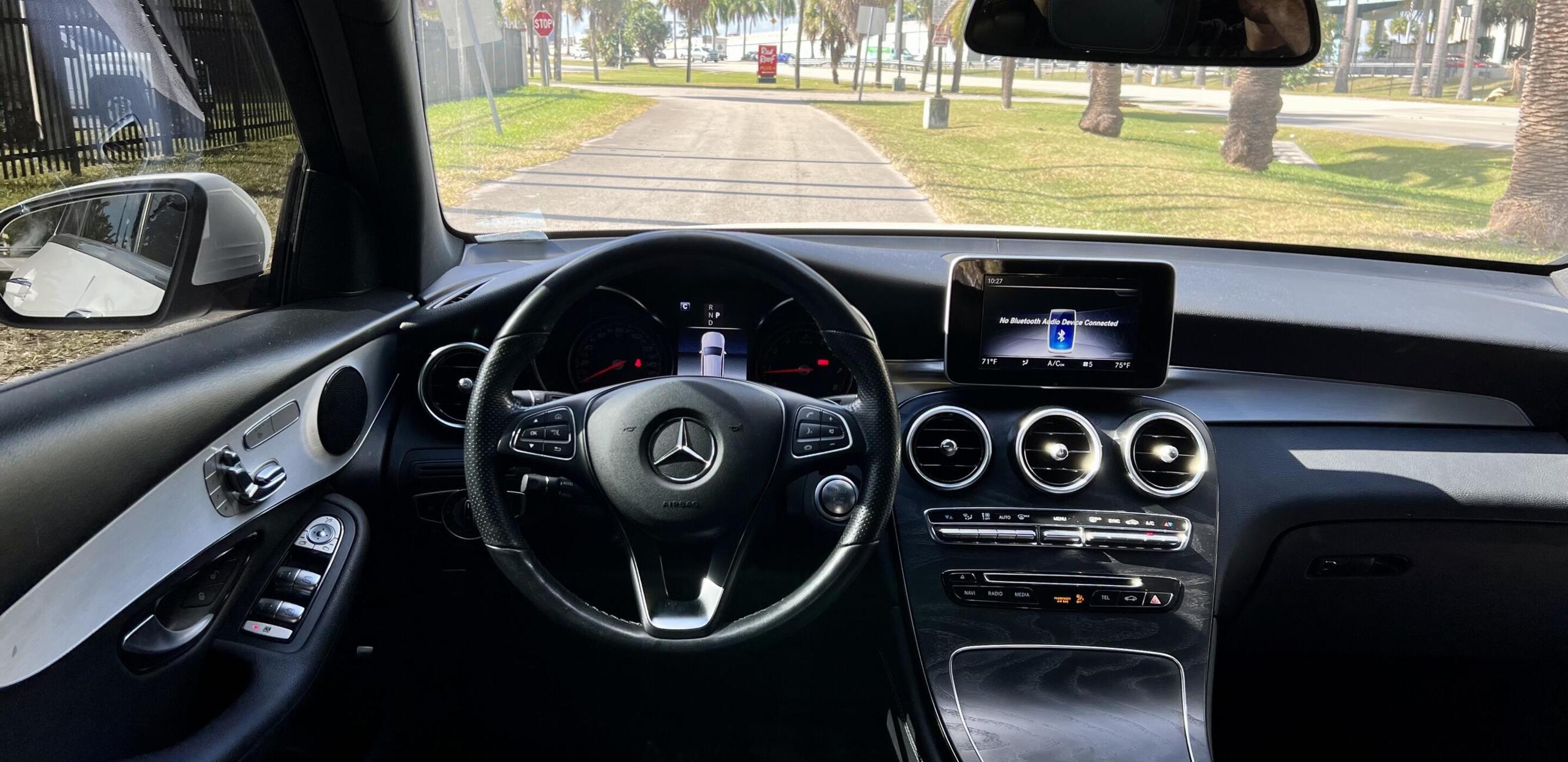 Car carousel image