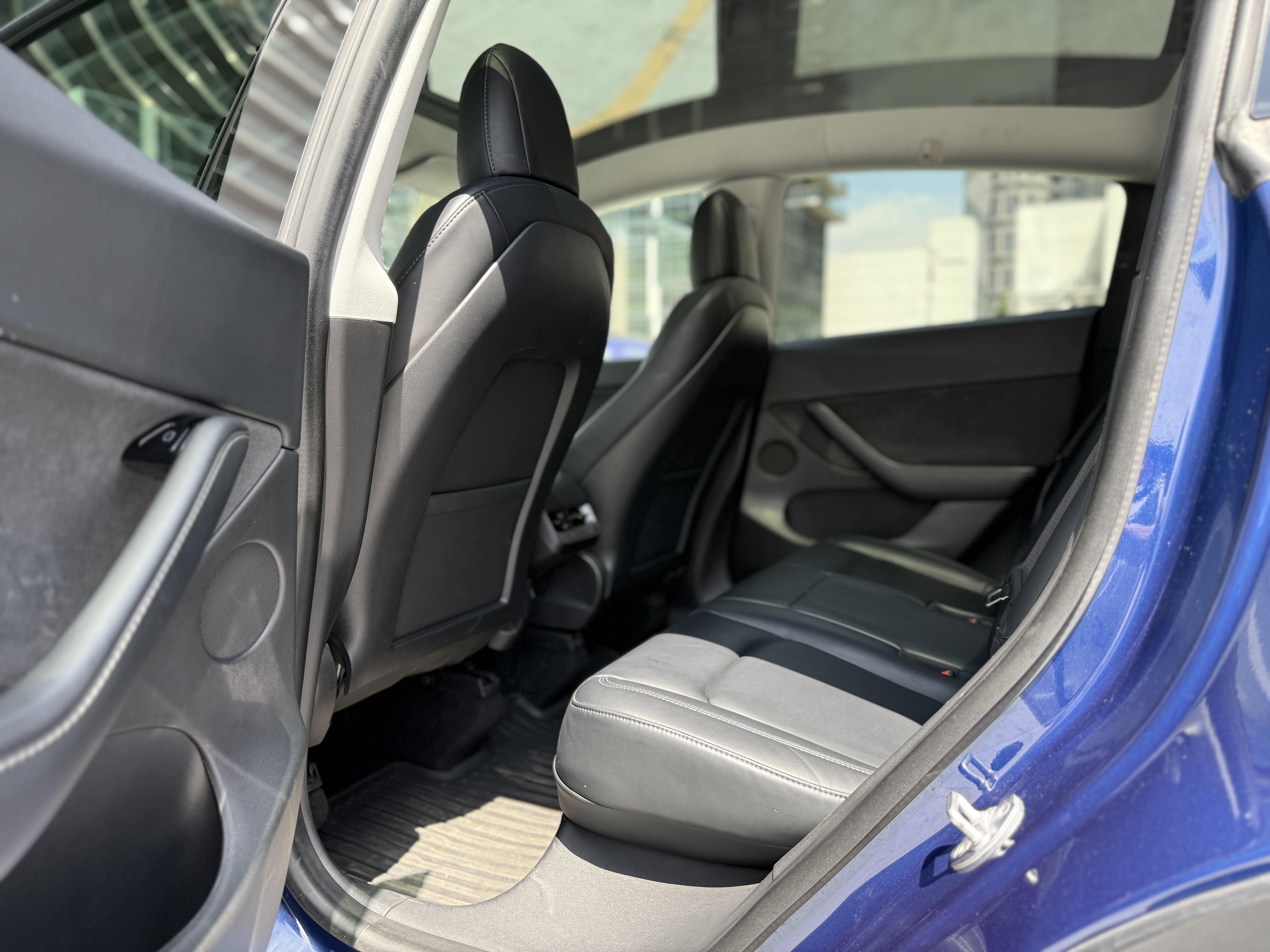 Car carousel image
