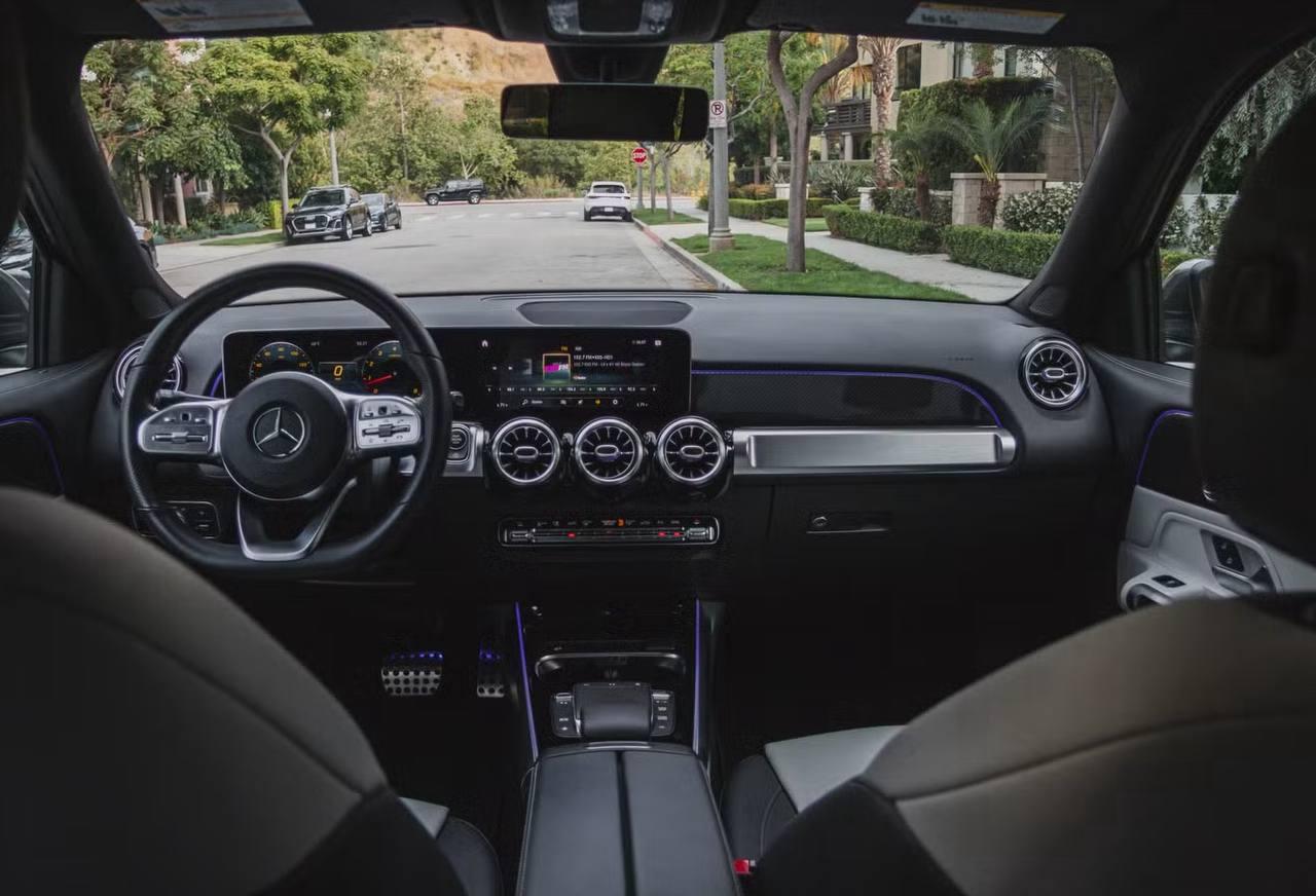 Car carousel image