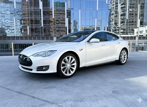 Tesla Model S 2013