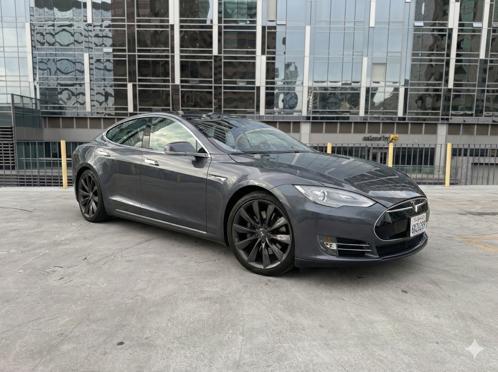 Tesla Model S 2013