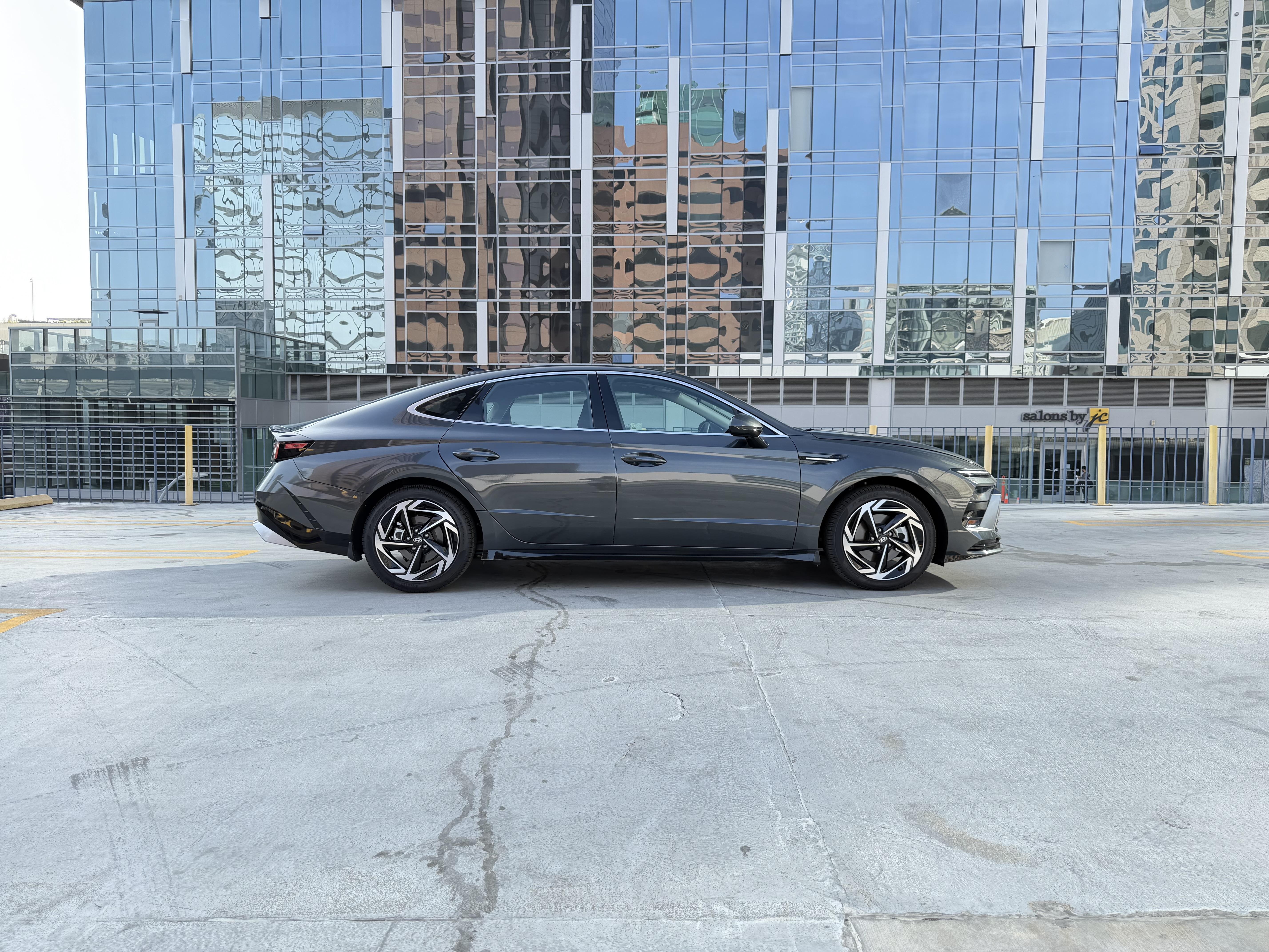 Car carousel image