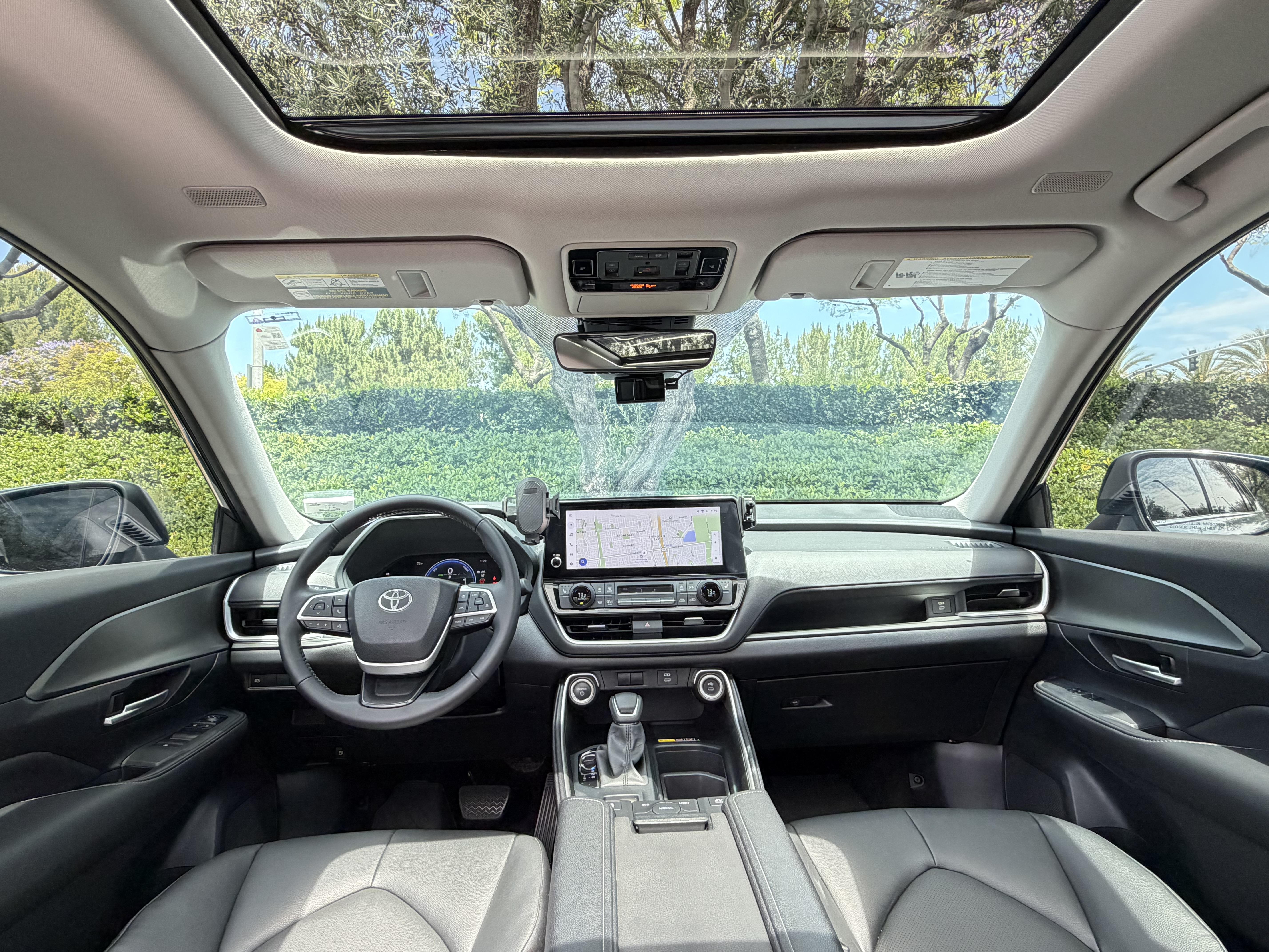 Car carousel image