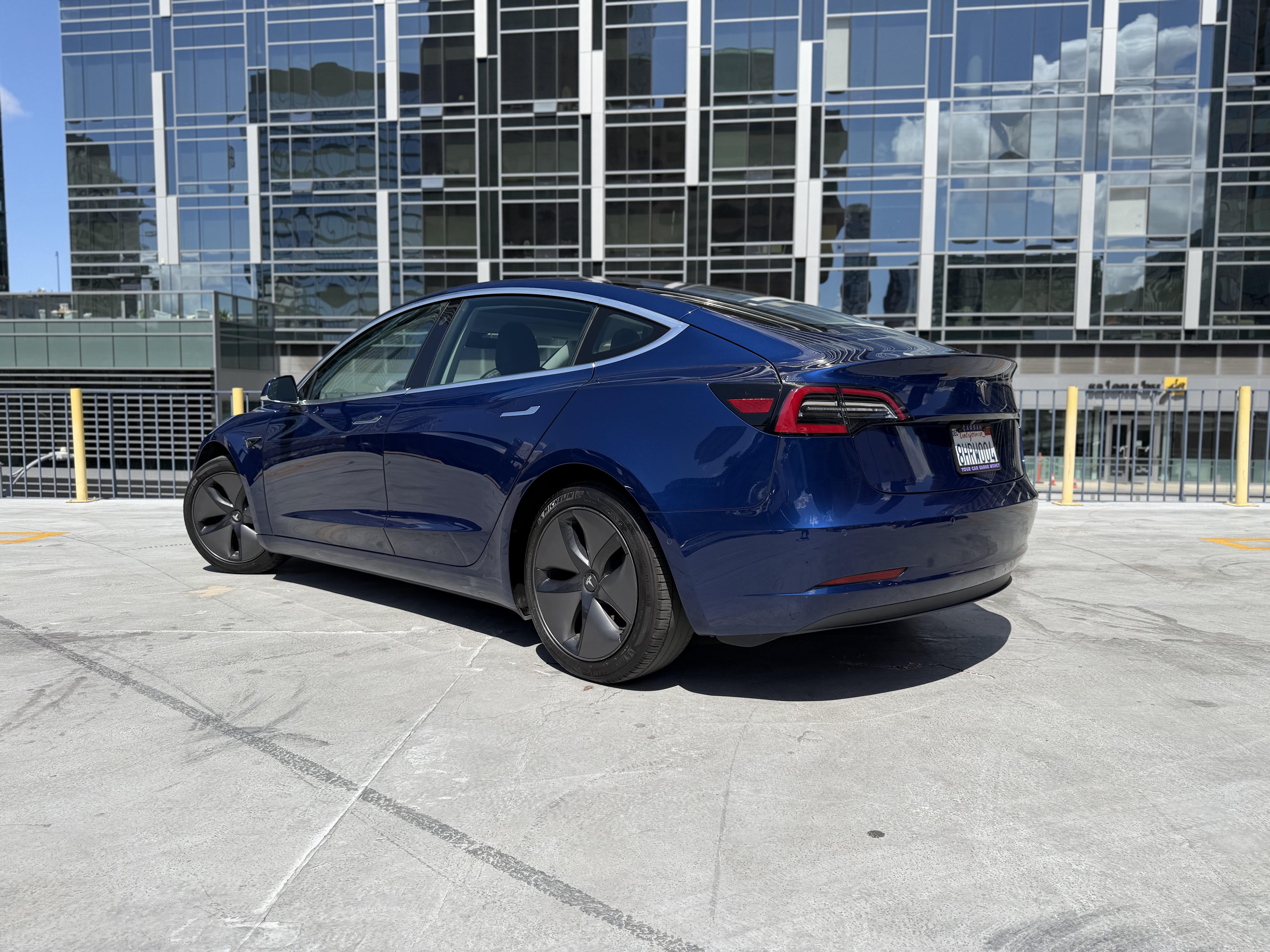 Car carousel image
