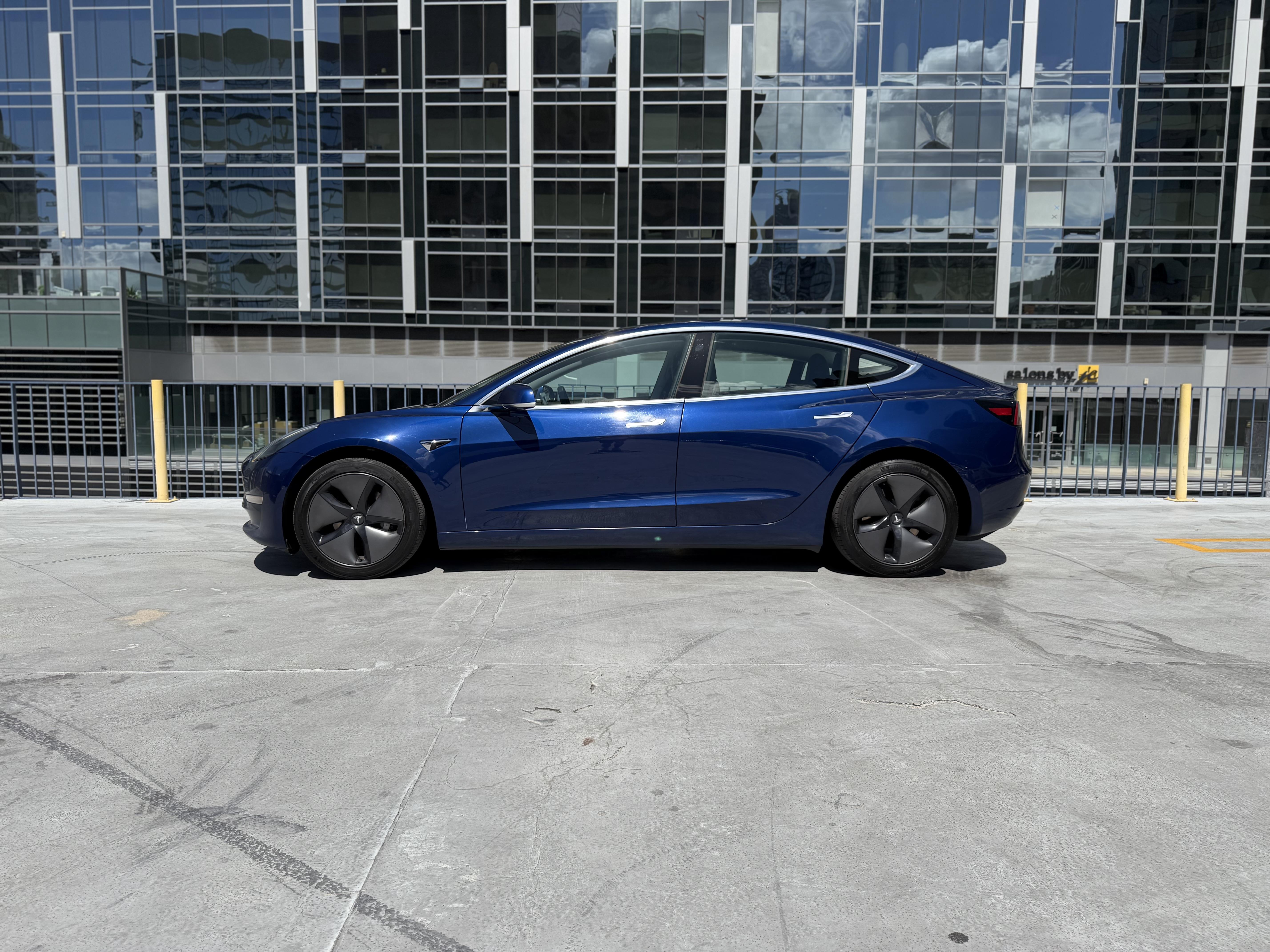 Car carousel image