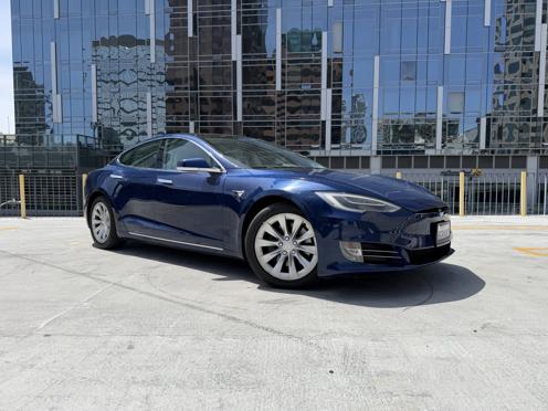 Tesla Model S 2018