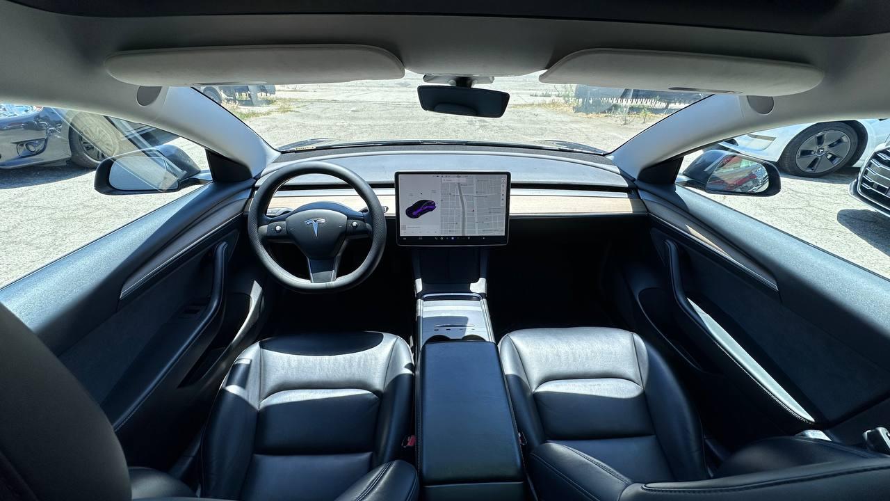 Car carousel image