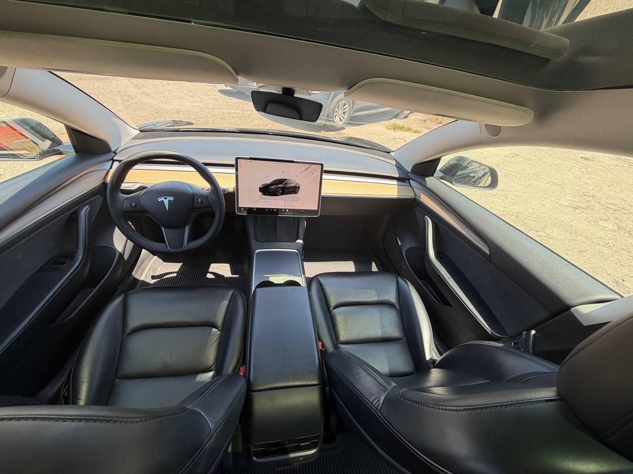 Car carousel image