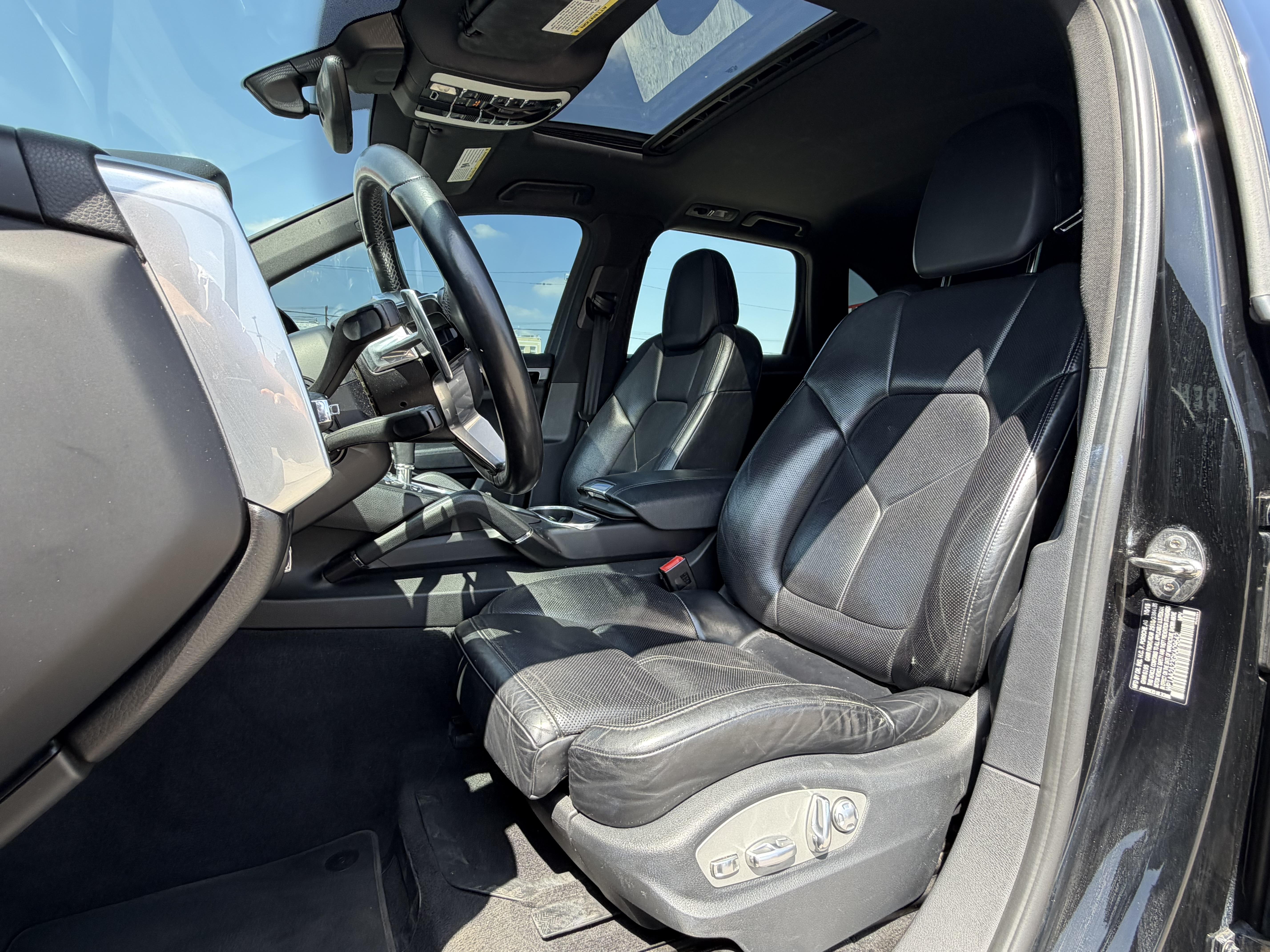 Car carousel image